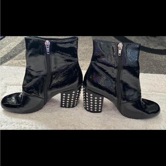 Steve Madden Galley Black Patent Studded Heel Boots Size 8M Brand New NWT Zipper - Picture 7 of 8